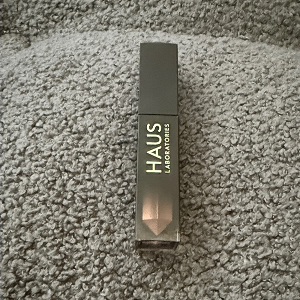Haus Laboratories Eyeshadow - Shimmering Brown